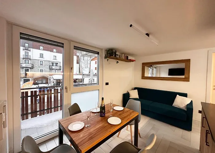 Apartamento Cozy Town Centre, 2bth And Garage Cervinia